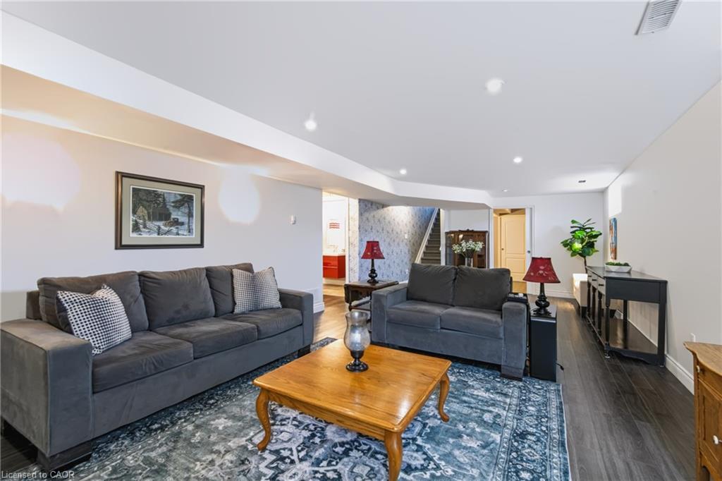 22-244 Dundas Street W Property Photo 23