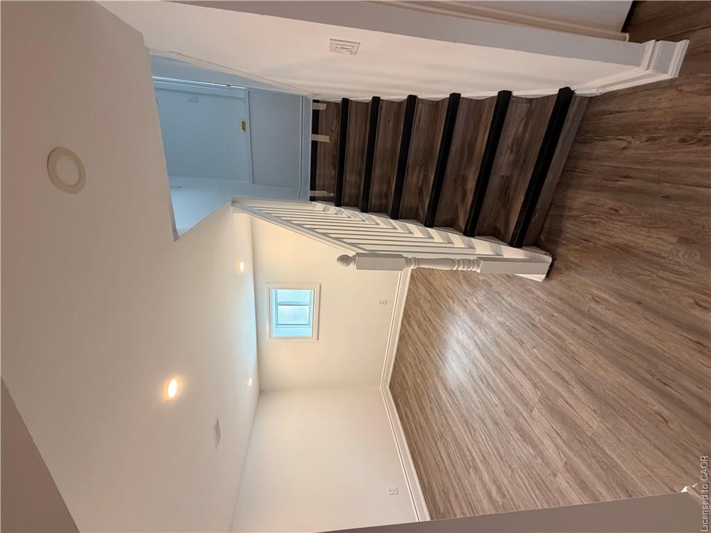 246 East 27th Street Property Photo 3