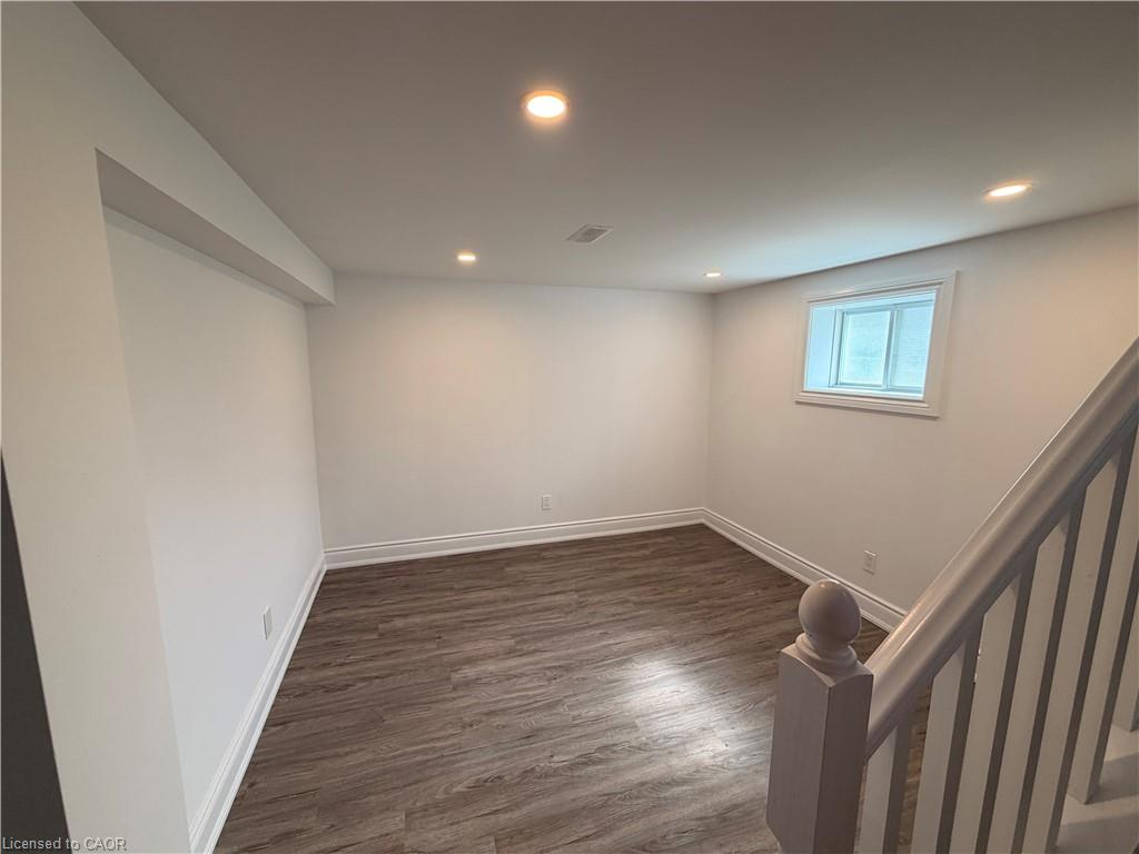 246 East 27th Street Property Photo 4