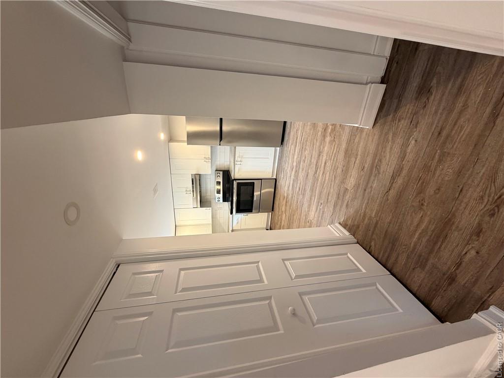 246 East 27th Street Property Photo 5