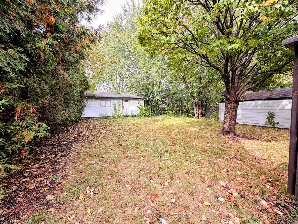 246 East 27th Street Property Photo 10