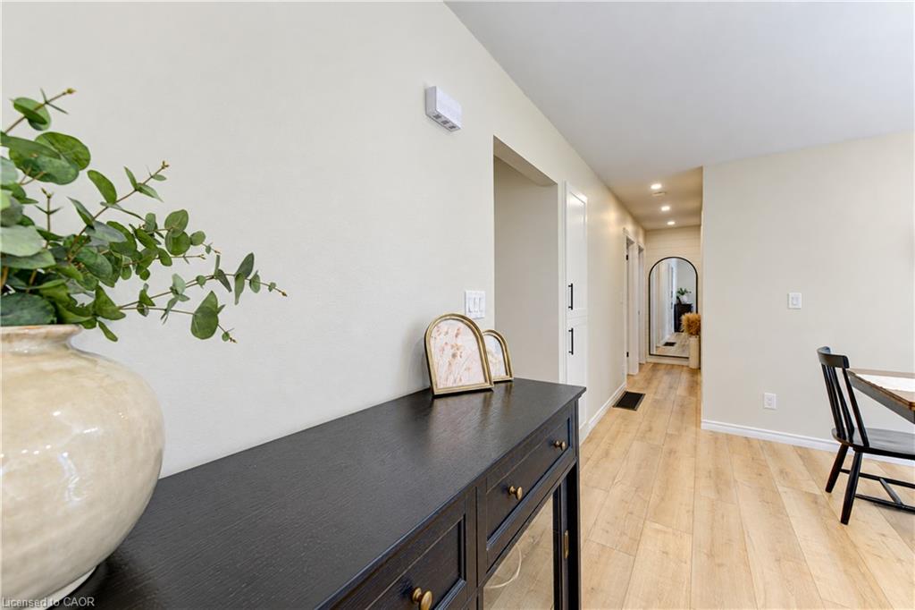 23 Jacob Street W Property Photo 19