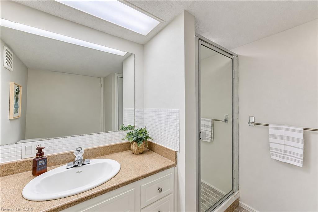 23 Jacob Street W Property Photo 36