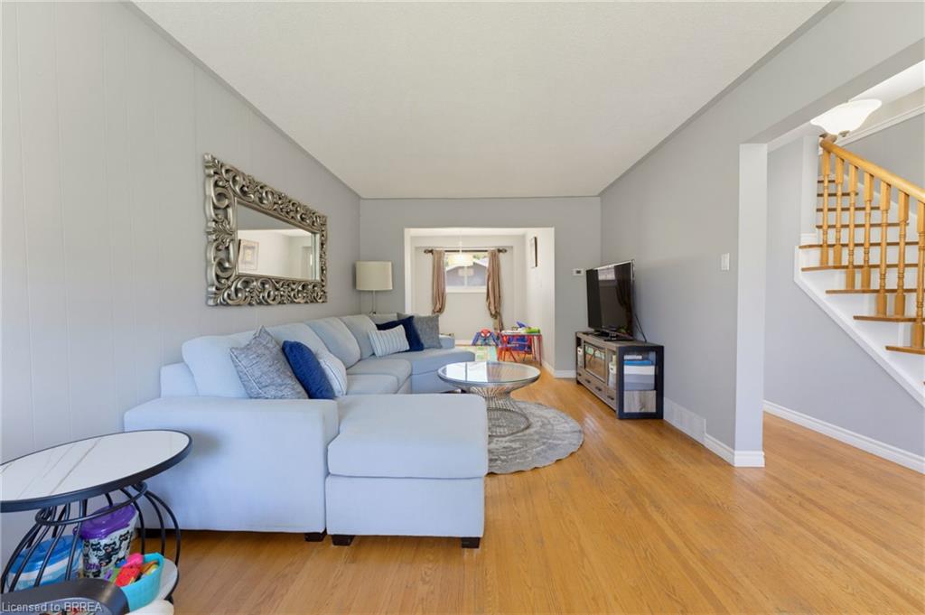 9 Onslow Court Property Photo 4