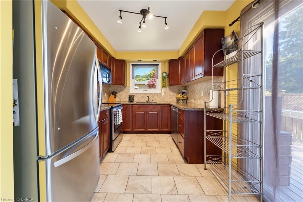 9 Onslow Court Property Photo 6