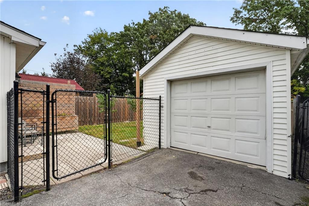 32 Richmond Avenue Property Photo 30