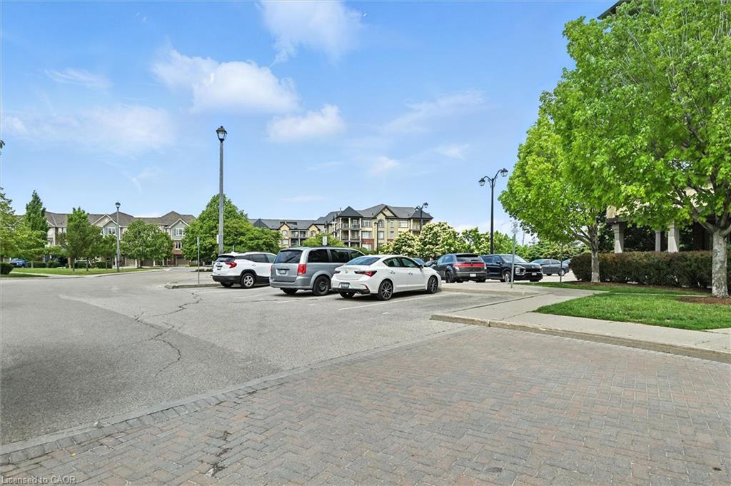 429-3070 Rotary Way Property Photo 31