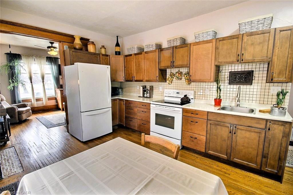 223 Water Street N Property Photo 7