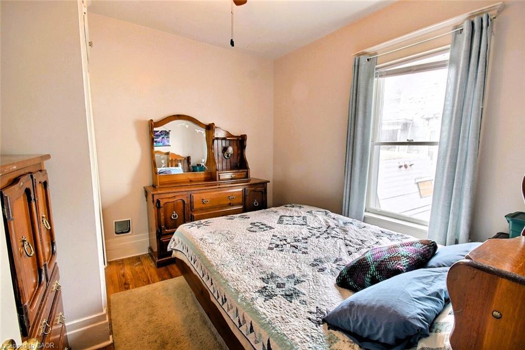 223 Water Street N Property Photo 8