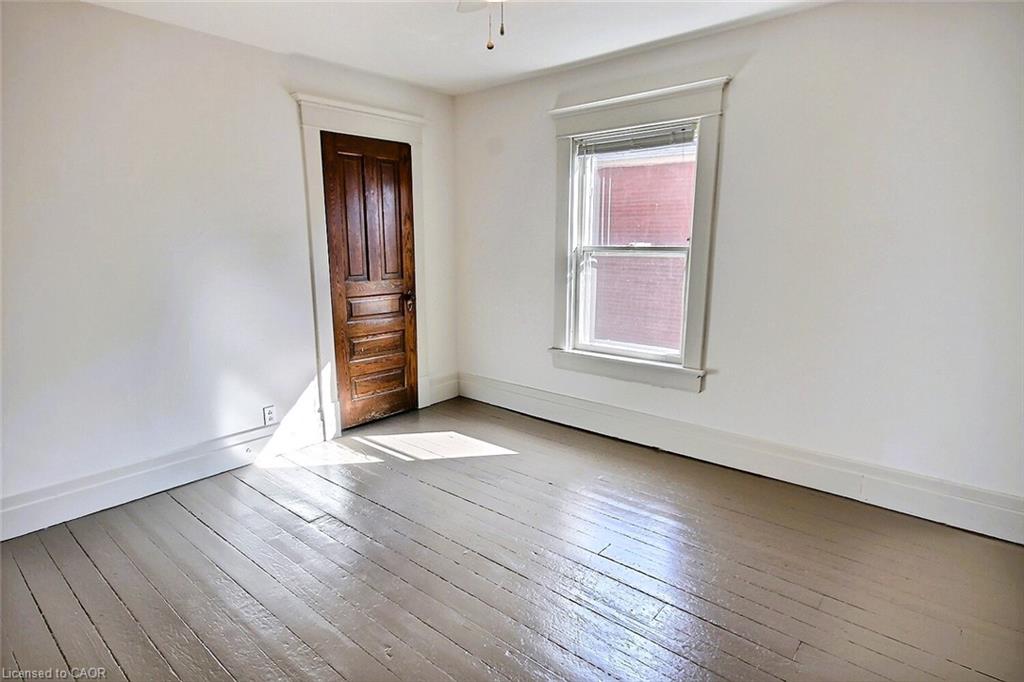 223 Water Street N Property Photo 15