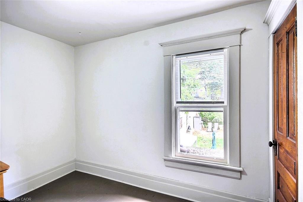 223 Water Street N Property Photo 17