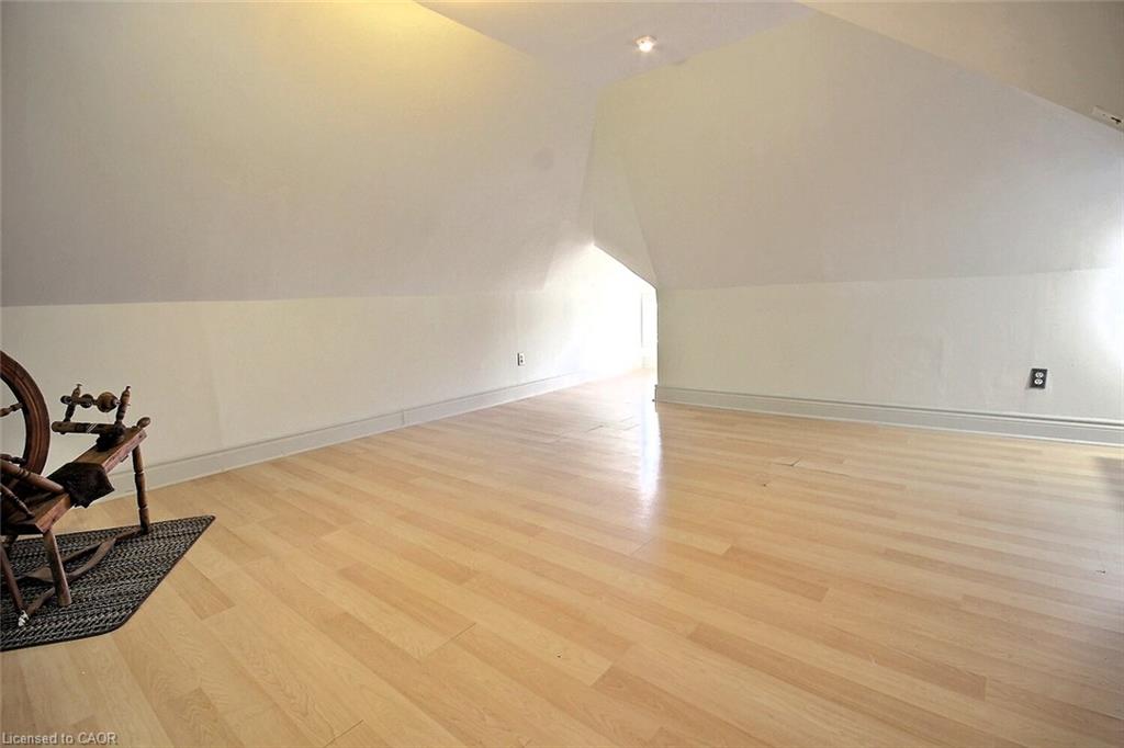 223 Water Street N Property Photo 18