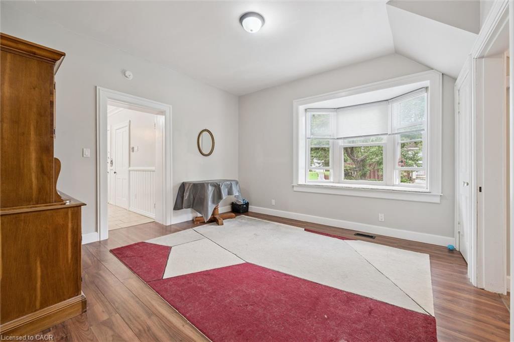105 Snyder's Road W Property Photo 7
