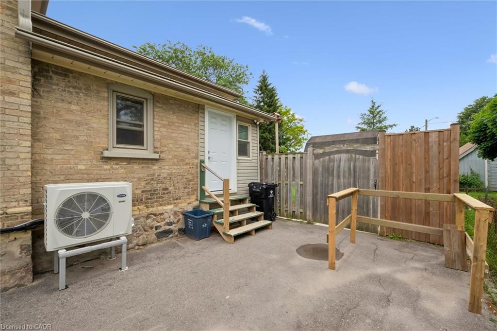 105 Snyder's Road W Property Photo 22