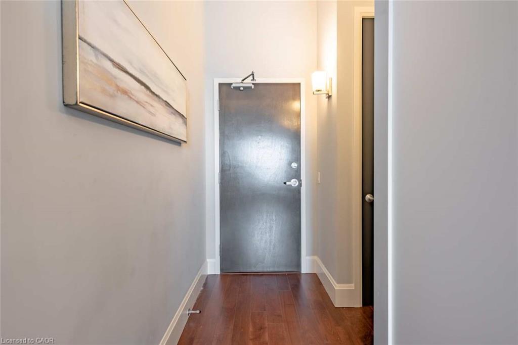 112 King Street E Property Photo 6