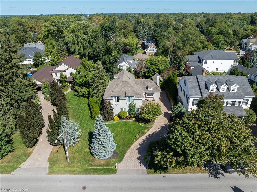 169 John Street W Property Photo 2