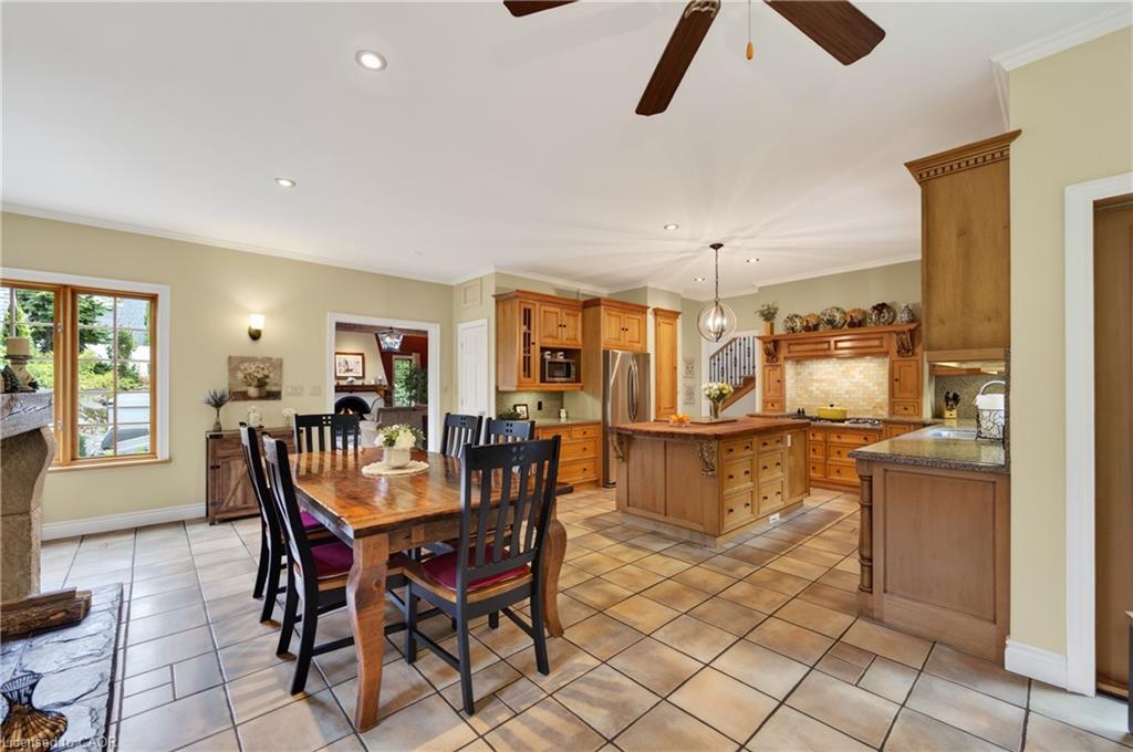 169 John Street W Property Photo 15