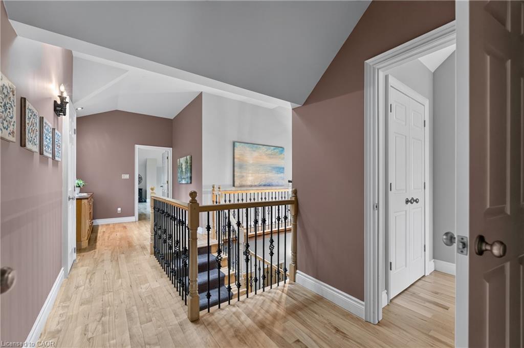 169 John Street W Property Photo 24