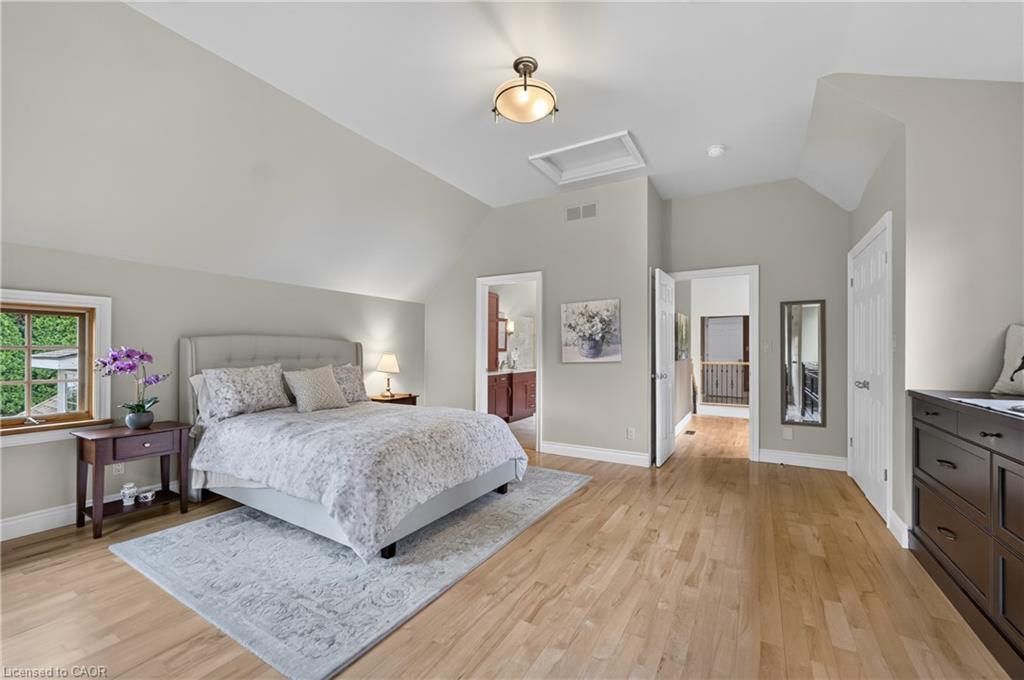 169 John Street W Property Photo 25