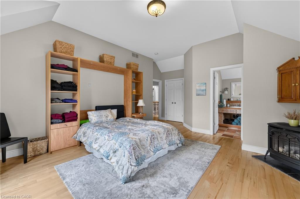 169 John Street W Property Photo 29