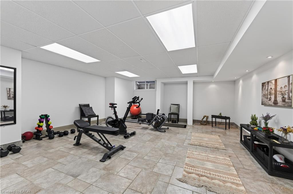 169 John Street W Property Photo 32