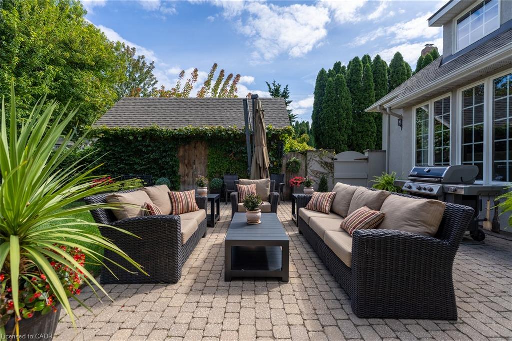 169 John Street W Property Photo 42