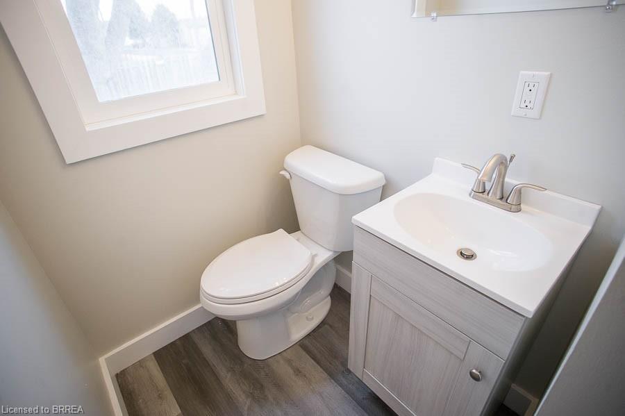 20 Park Avenue E Property Photo 14