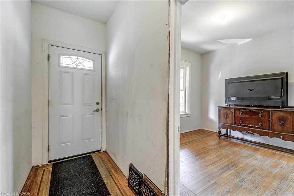 11 Elm Street Property Photo 5