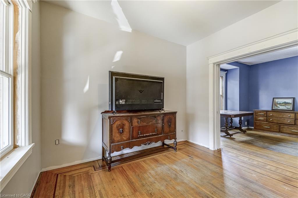 11 Elm Street Property Photo 8