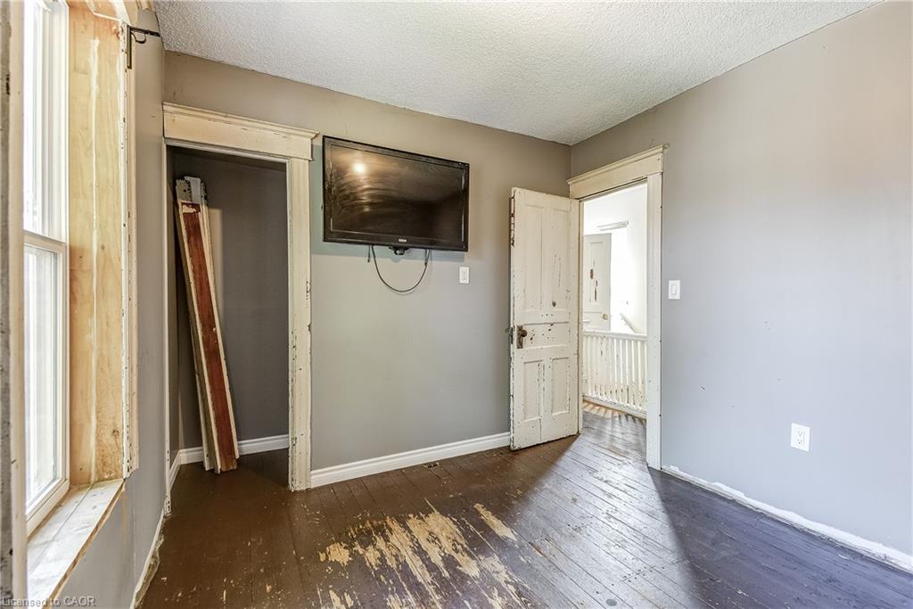 11 Elm Street Property Photo 18
