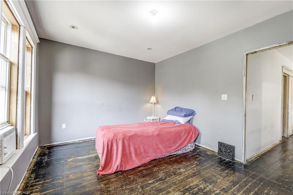 11 Elm Street Property Photo 19