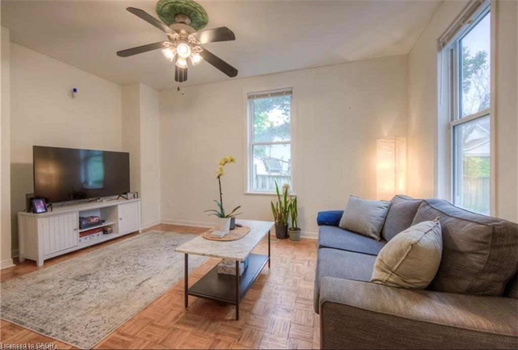 10 Bruce Street Property Photo 2