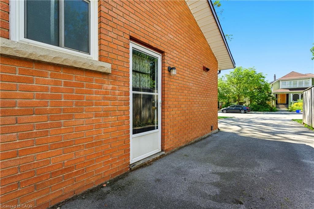34 Shotwell Street Property Photo 10