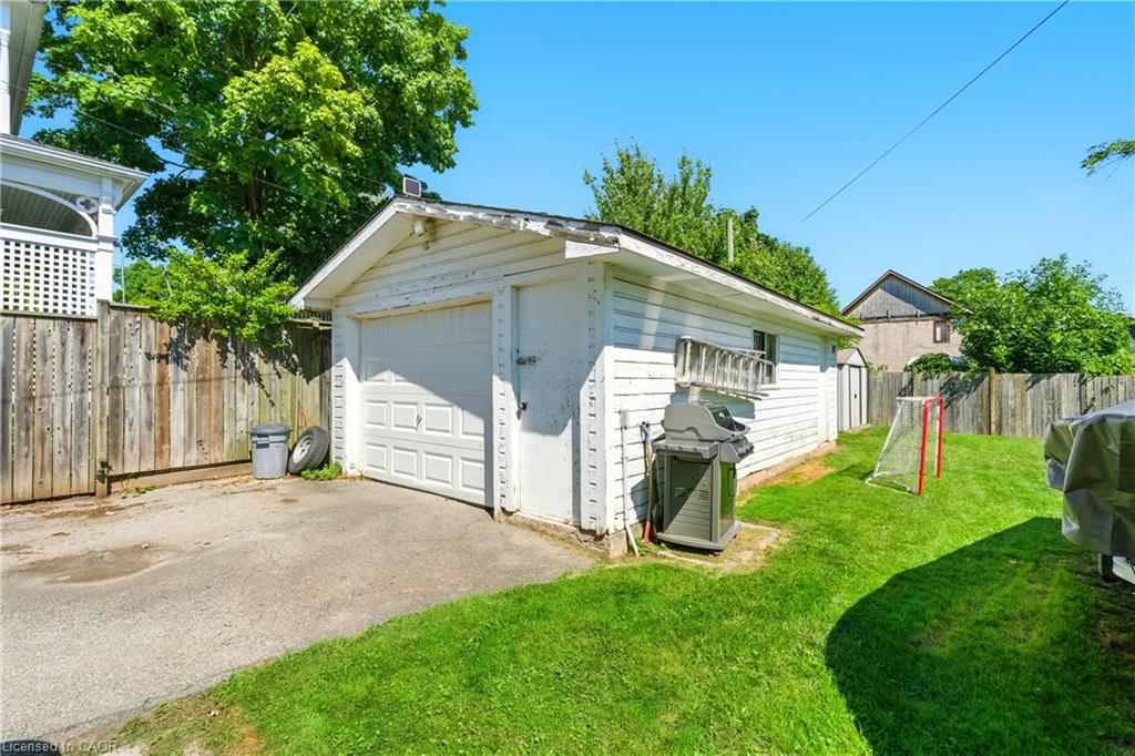 34 Shotwell Street Property Photo 12
