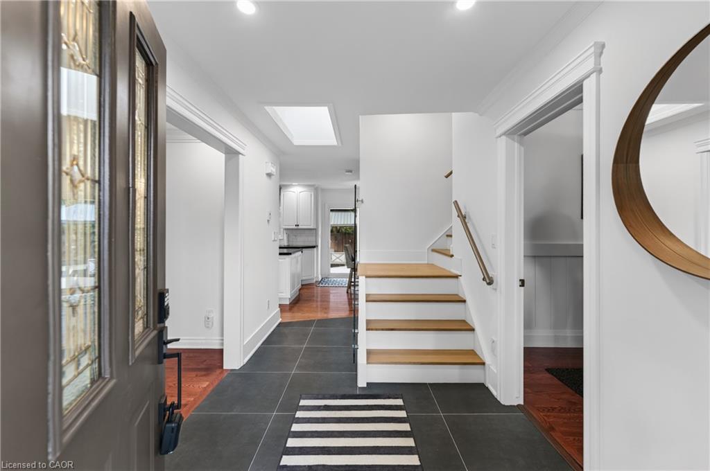 5 Tottenham Court Property Photo 10