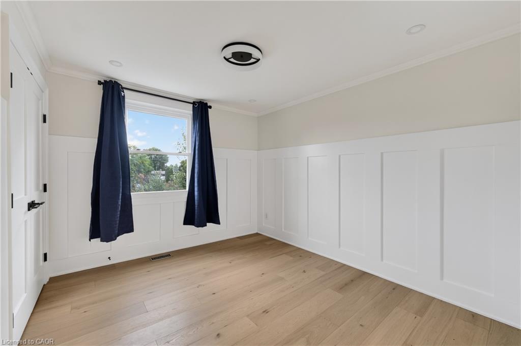 5 Tottenham Court Property Photo 31