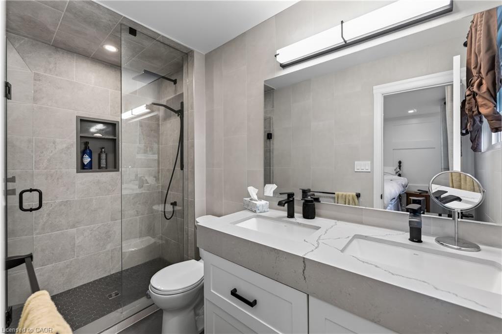 5 Tottenham Court Property Photo 33