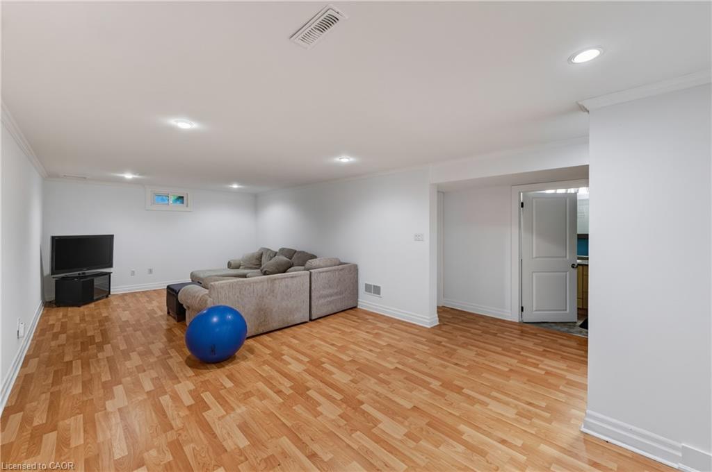 5 Tottenham Court Property Photo 34