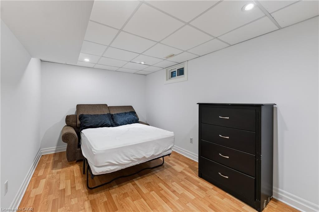 5 Tottenham Court Property Photo 35