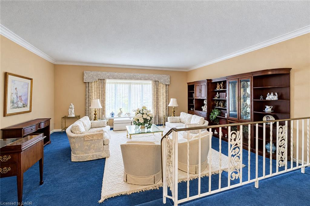 8 Granbridge Drive Property Photo 6