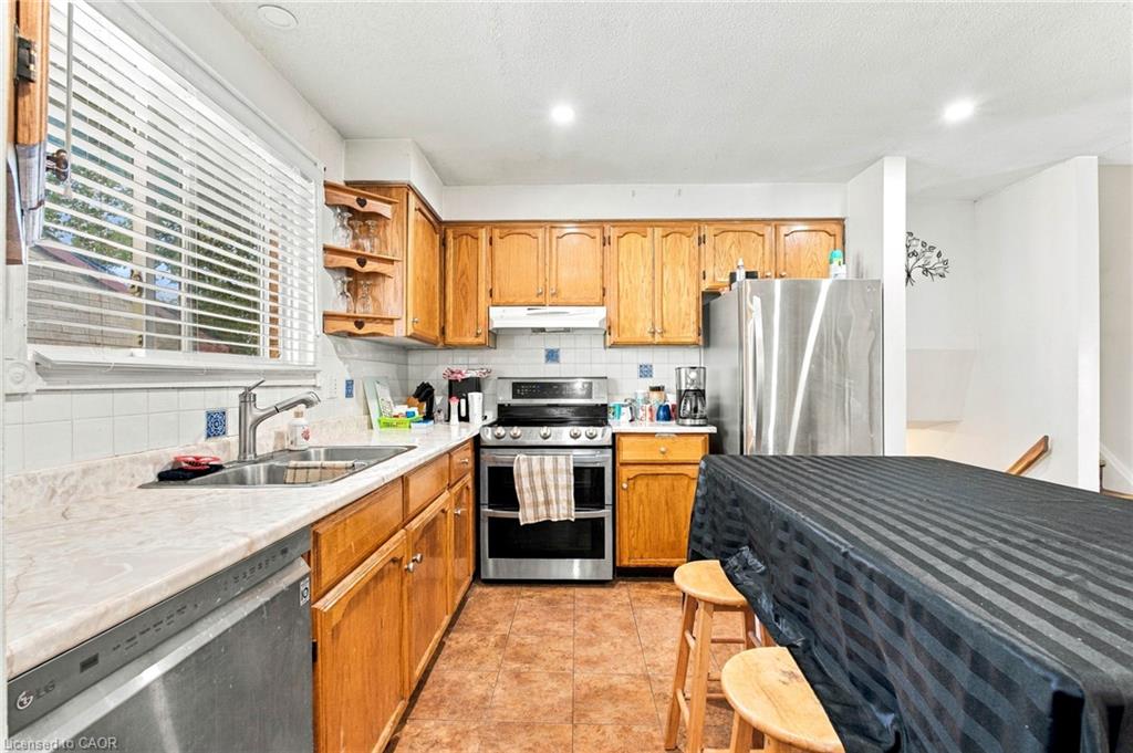 170 Sunset Boulevard Property Photo 13