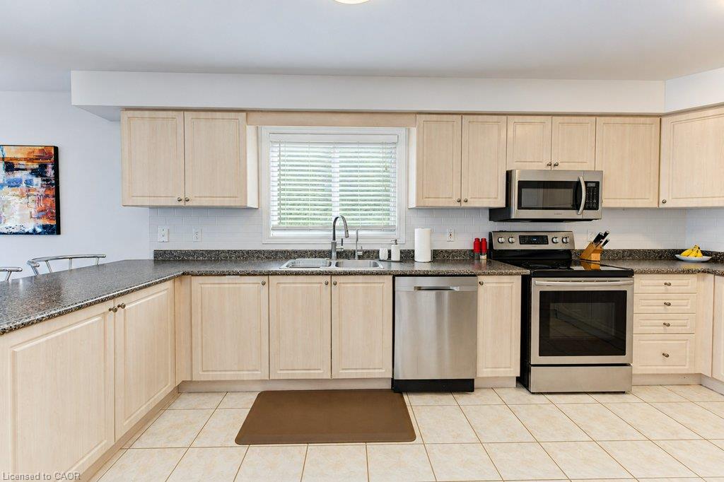 88 Decaro Crescent Property Photo 17