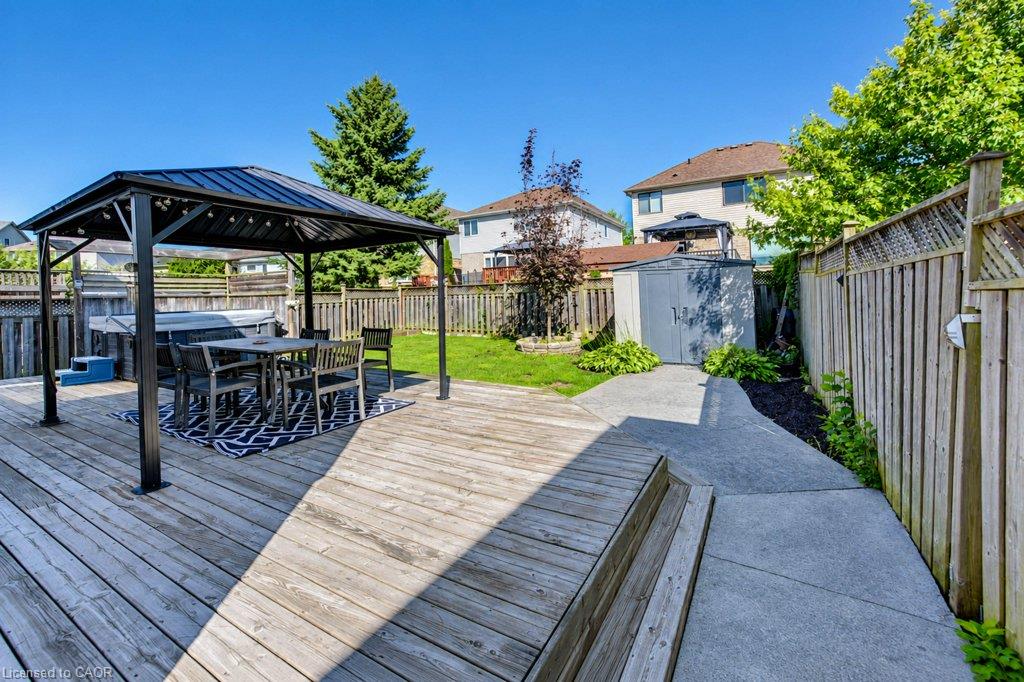 88 Decaro Crescent Property Photo 44