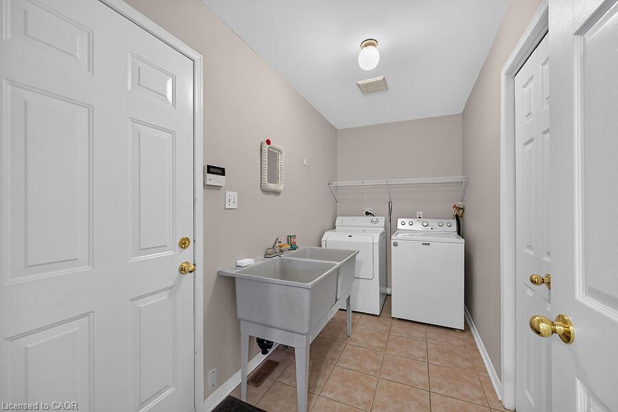 166 Toby Crescent Property Photo 18