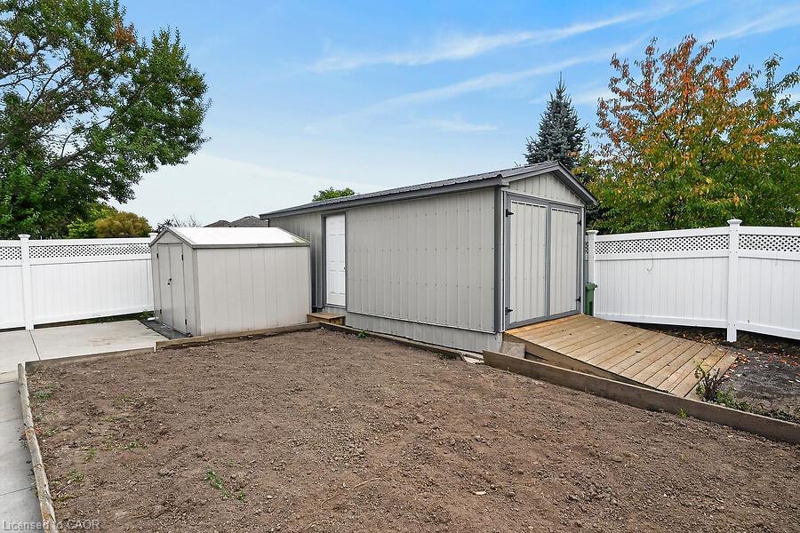 166 Toby Crescent Property Photo 27