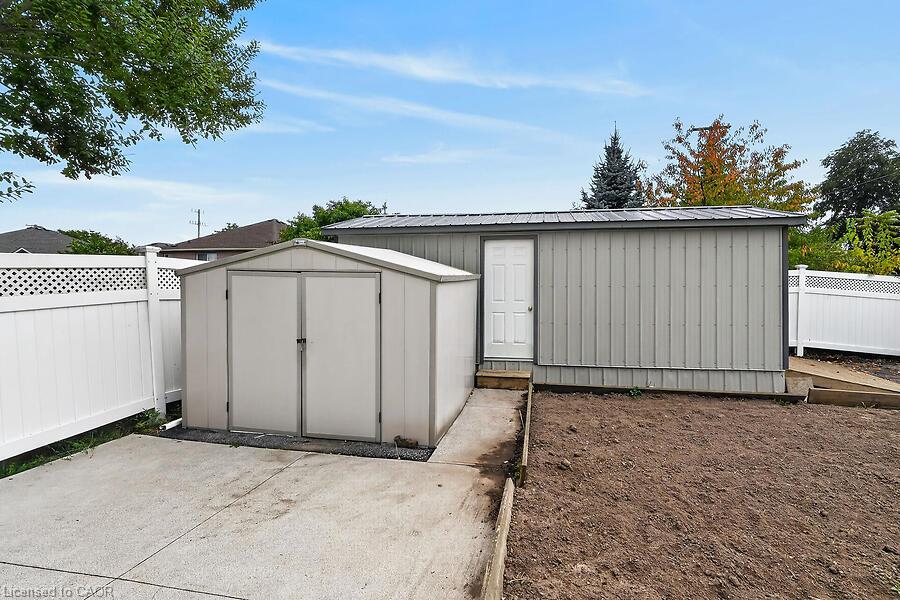 166 Toby Crescent Property Photo 28