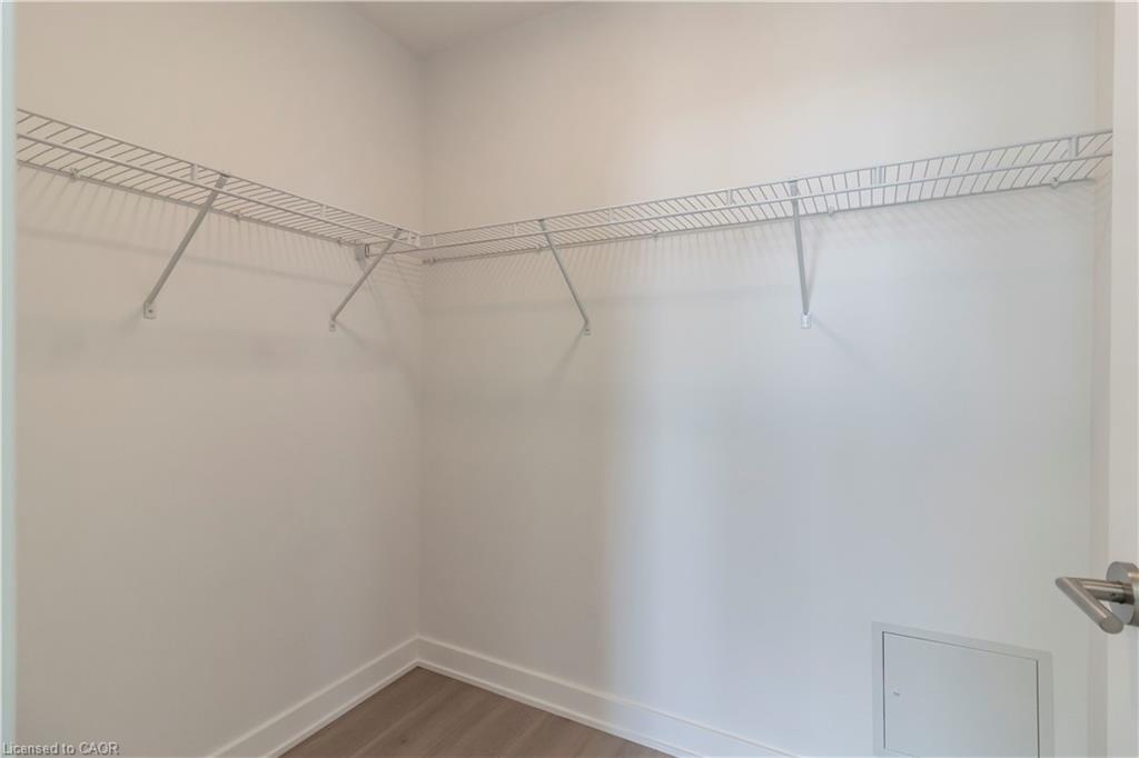 2505-25 Wellington Street S Property Photo 23