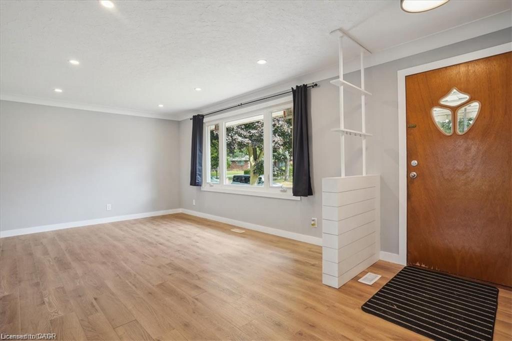 1 Robroy Court Property Photo 5