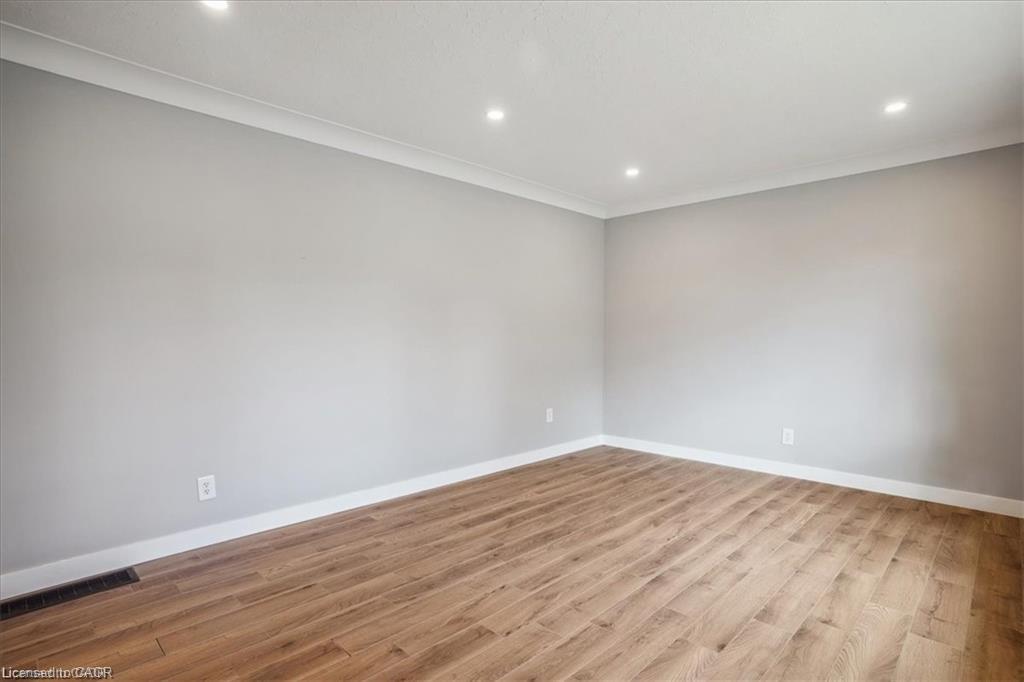 1 Robroy Court Property Photo 8