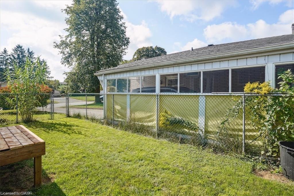 1 Robroy Court Property Photo 23